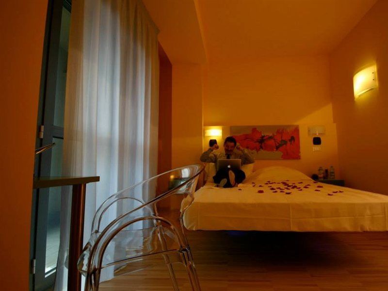 מילאנו Mihotel מראה חיצוני תמונה